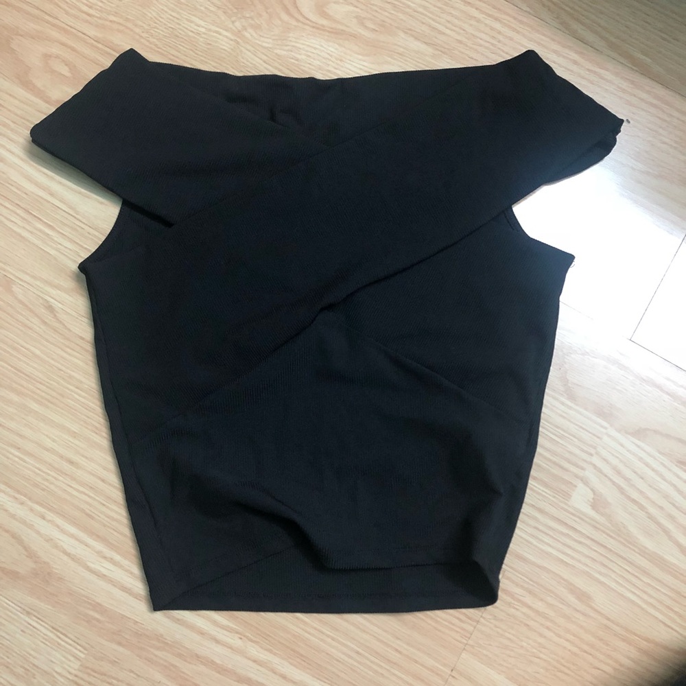 ZARA TOP similar to the white one